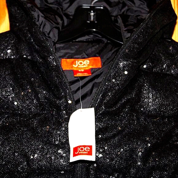 NWT Joe Fresh Black Sequin Puffer Vest with Hood - Size S - Picture 5 of 7